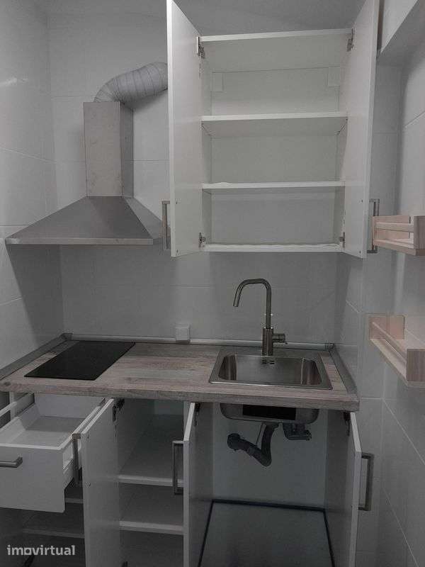 Arrendo Apartamento T2 FBº Frei Aleixo - Grande imagem: 2/12