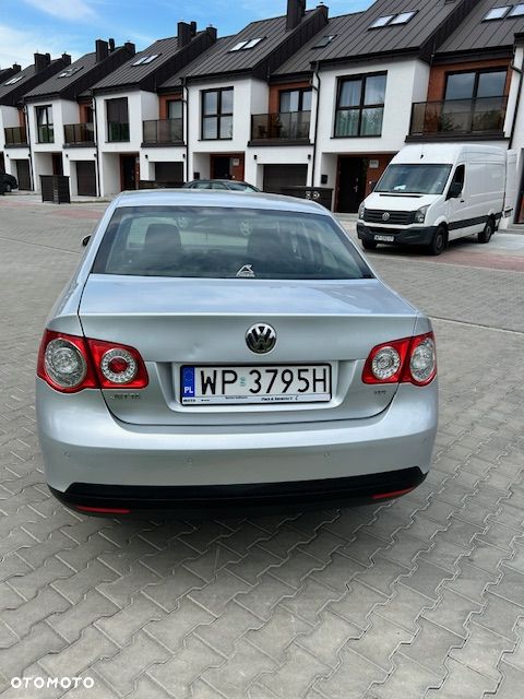 Volkswagen Jetta 1.6 TDI DPF Trendline - 3