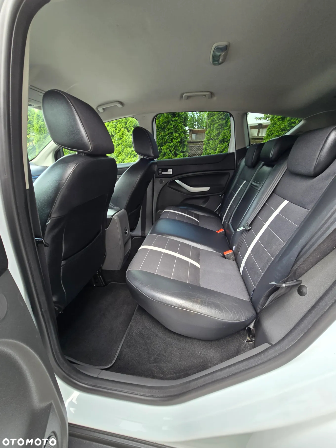 Ford Kuga 2.0 TDCi 4x4 Titanium - 21