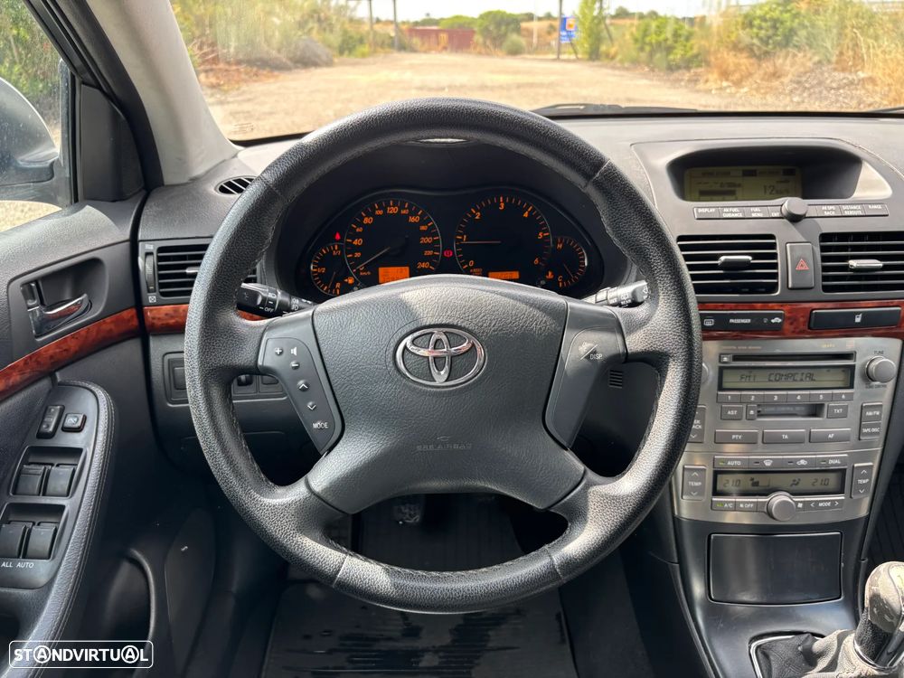Toyota Avensis SW 2.0 D-4D - 12