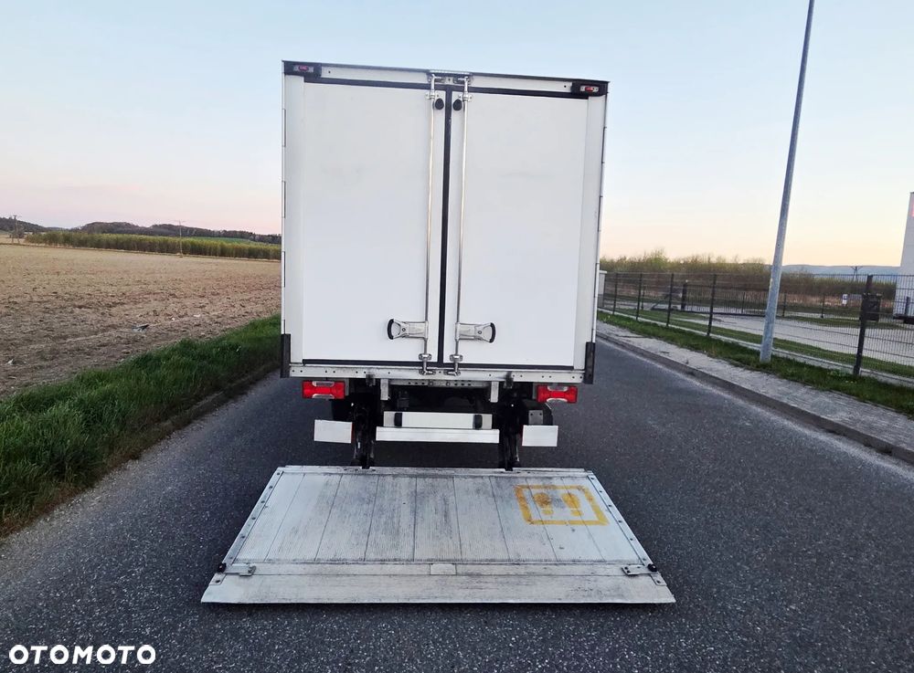 Iveco DAILY 35C16 2.3 160 PS 2018 CHŁODNIA Carrier PULSOR 400 IZOTERMA KONTENER WIDNA DHOLLANDIA MOŻLIWY KREDYT LEASING MROŹNIA - 12
