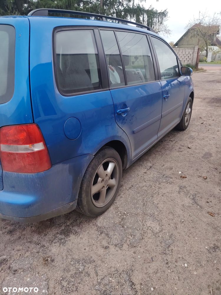 Volkswagen Touran - 6