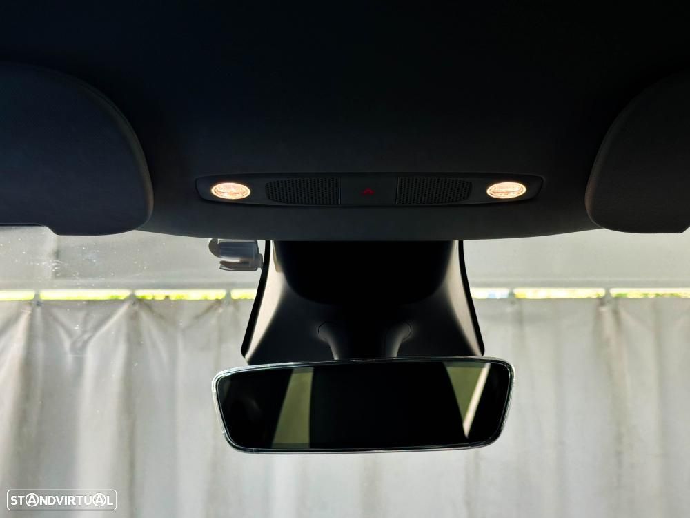 Tesla Model Y Long Range Dual Motor AWD - 30