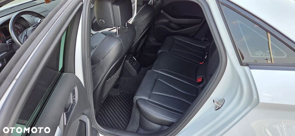 Audi A3 Limousine 40 TFSI quattro S tronic S line - 18