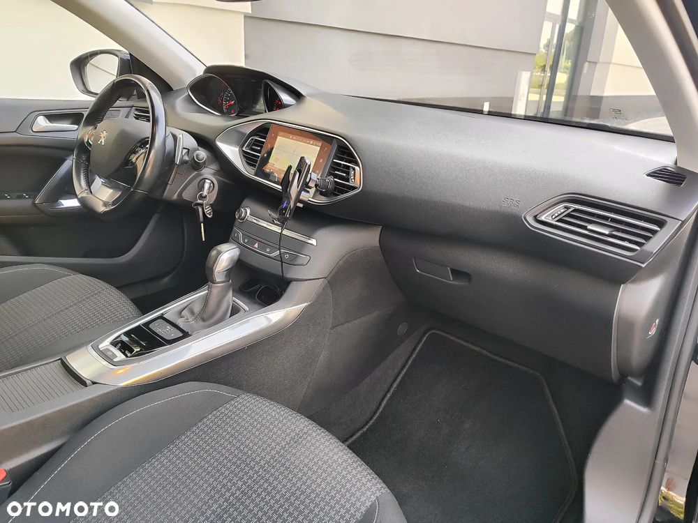 Peugeot 308 BlueHDi 130 EAT6 Stop & Start Active - 14