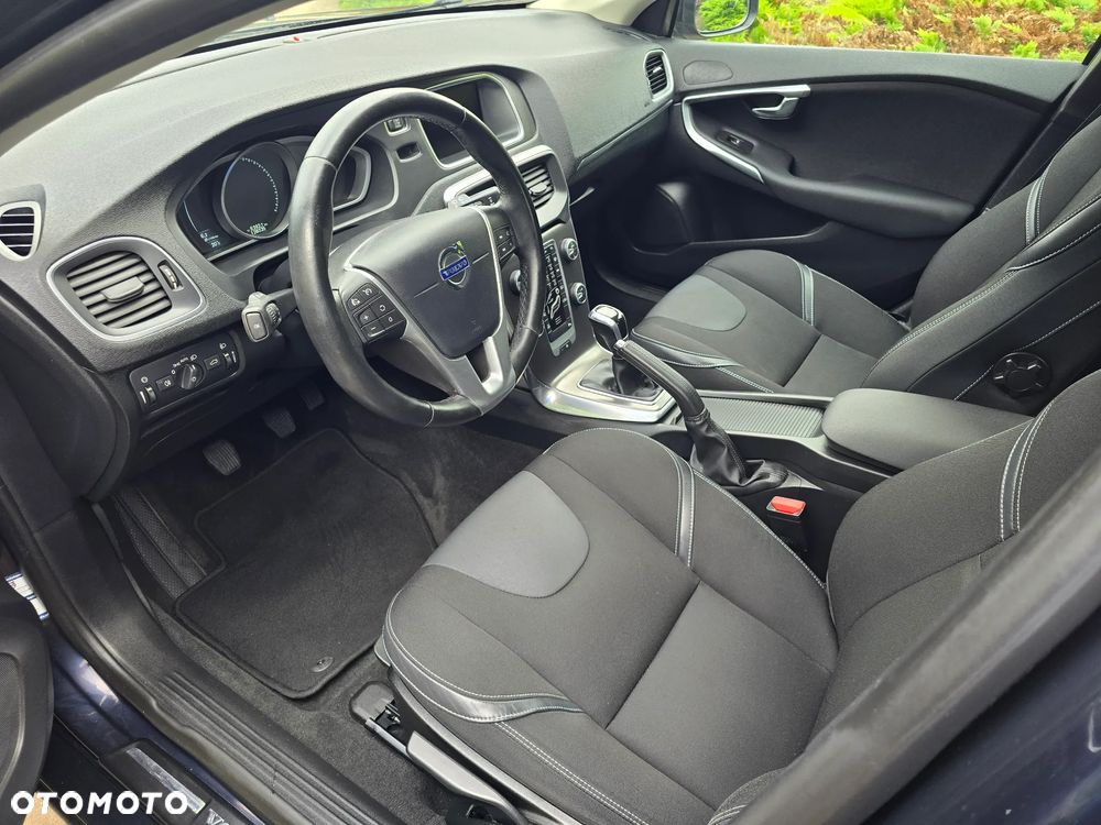 Volvo V40 - 11
