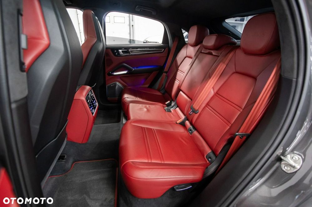 Porsche Cayenne - 30