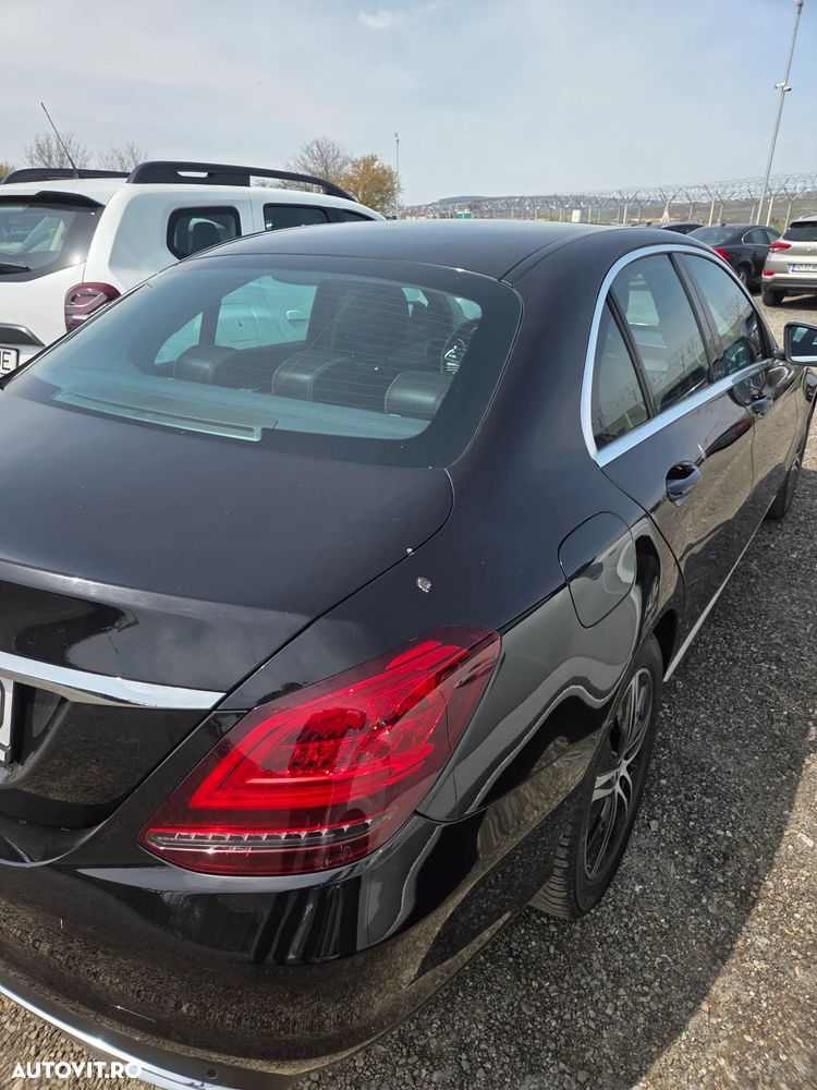 Mercedes-Benz C - 8