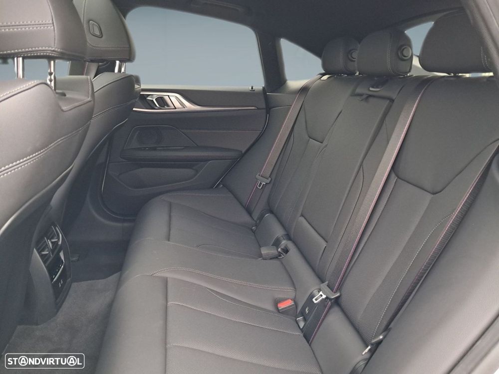 BMW i4 eDrive40 Pack Desportivo M - 14