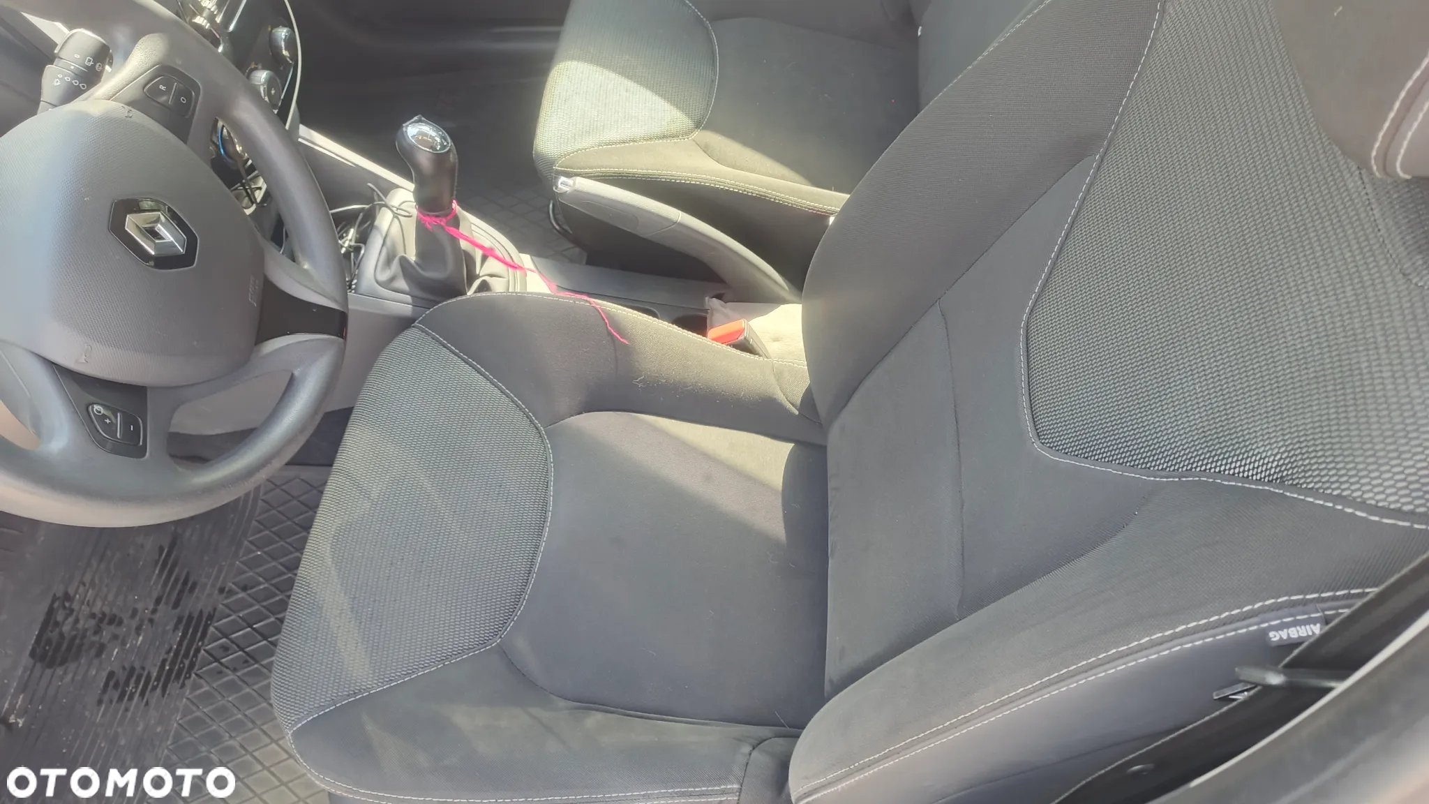 Renault Clio - 12