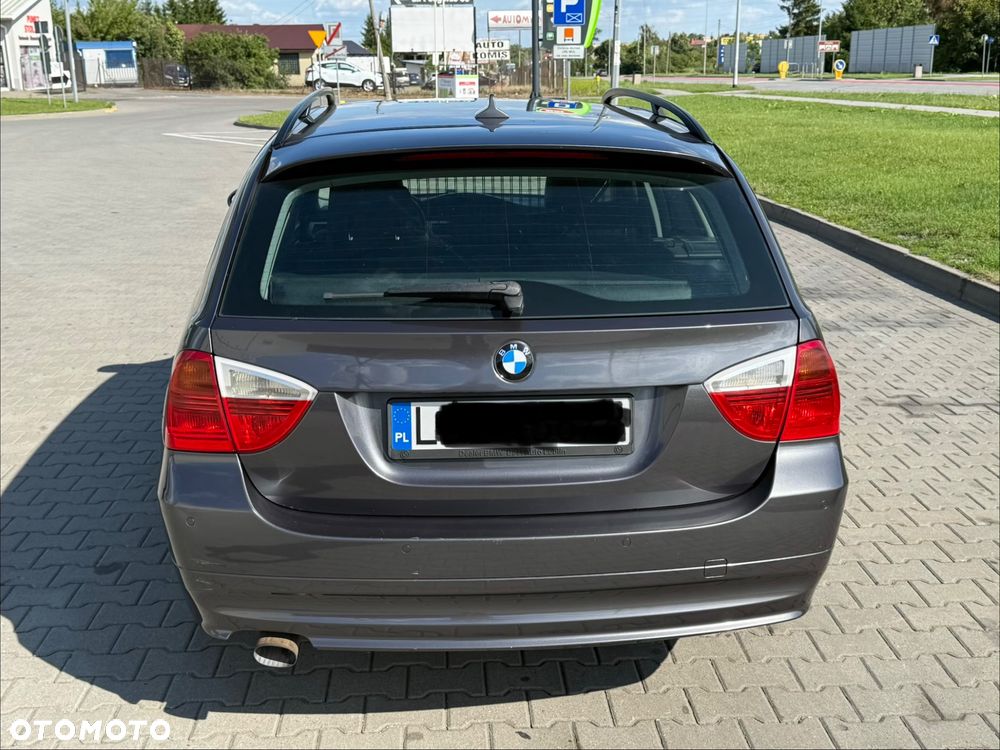 BMW Seria 3 320d - 10