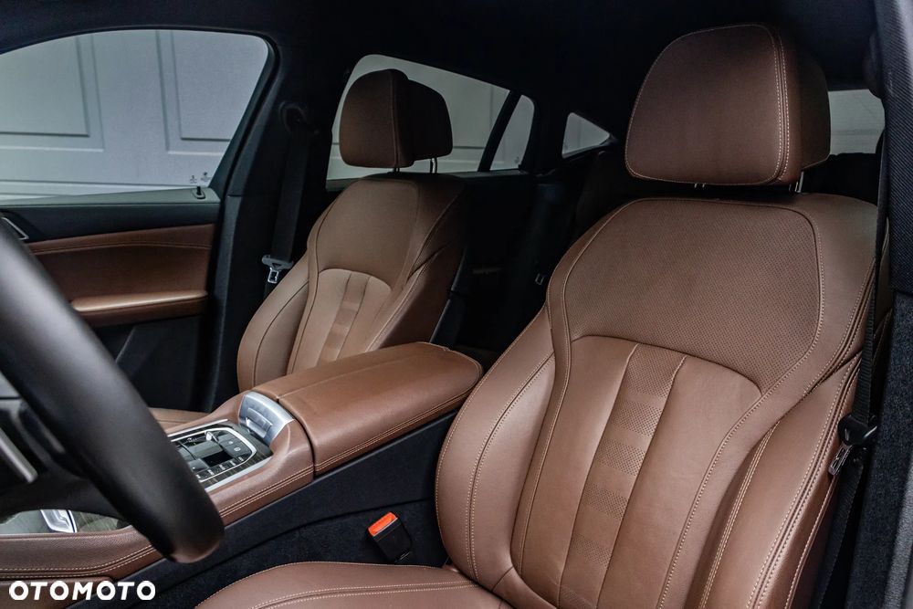 BMW X6 xDrive30d - 17