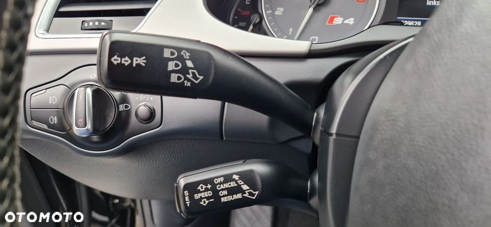 Audi S4 Avant S tronic - 25