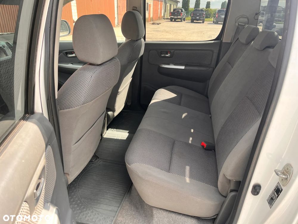Toyota Hilux - 9