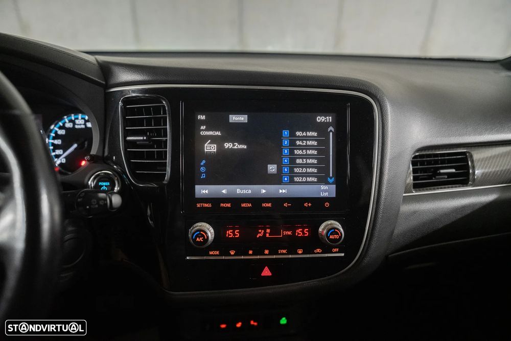 Mitsubishi Outlander - 10