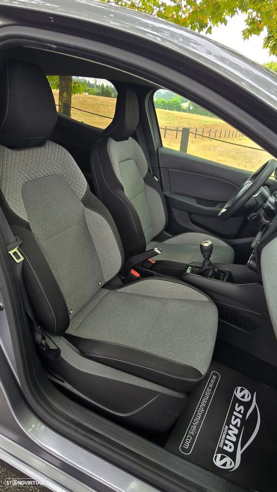 Renault Clio 1.0 TCe Techno Bi-Fuel - 20