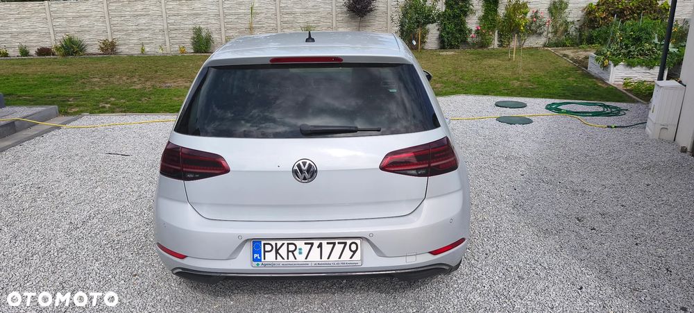 Volkswagen Golf - 5