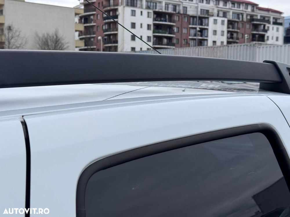 Dacia Duster 1.6 4x4 Laureate - 33