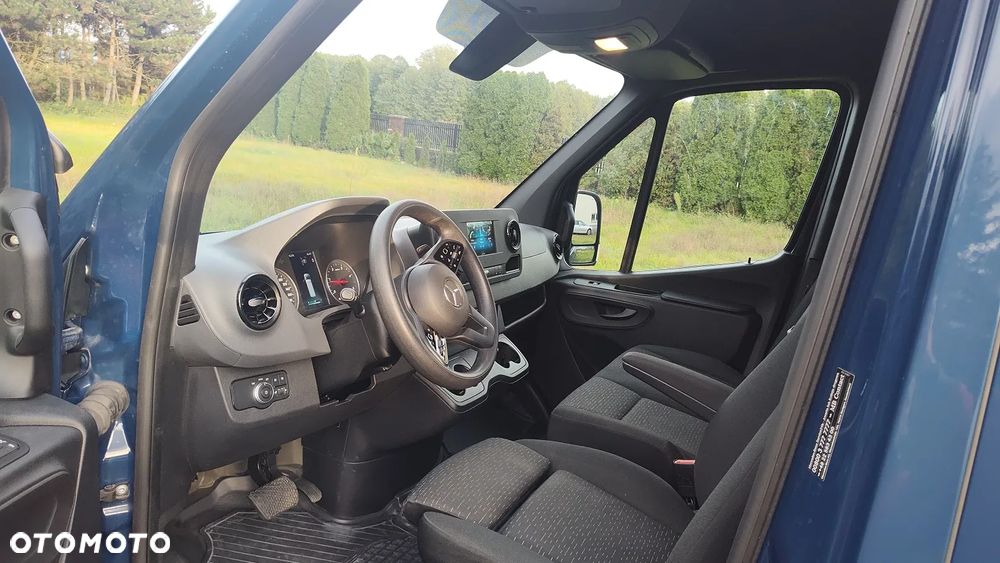 Mercedes-Benz SPRINTER - 15