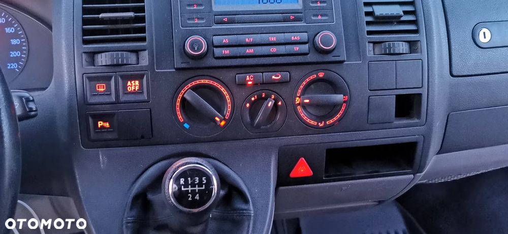 Volkswagen T5 - 17