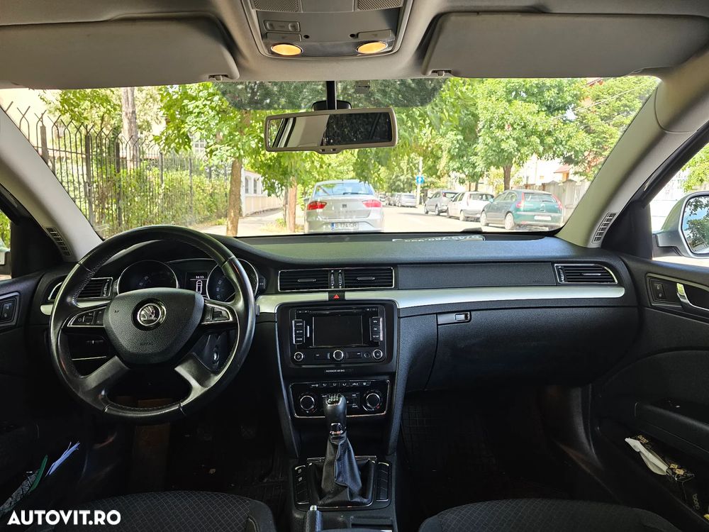 Skoda Superb 2.0 TDI Ambition - 11