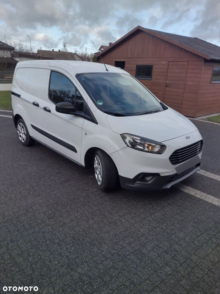 Ford Transit Courier - 2