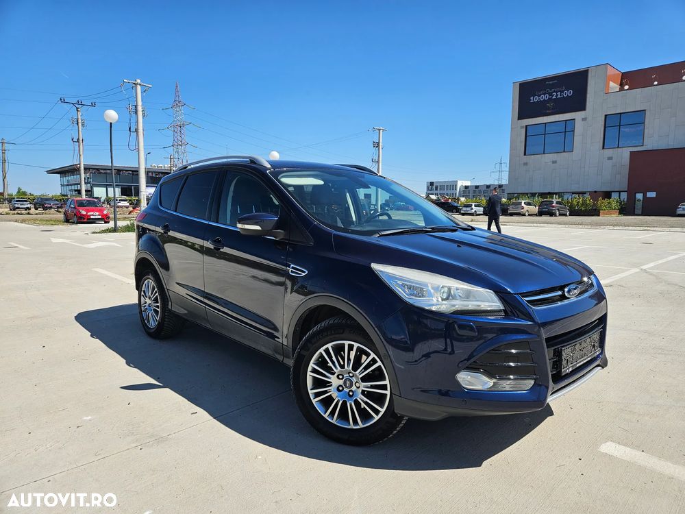 Ford Kuga 2.0 TDCi Powershift 4WD Titanium - 3