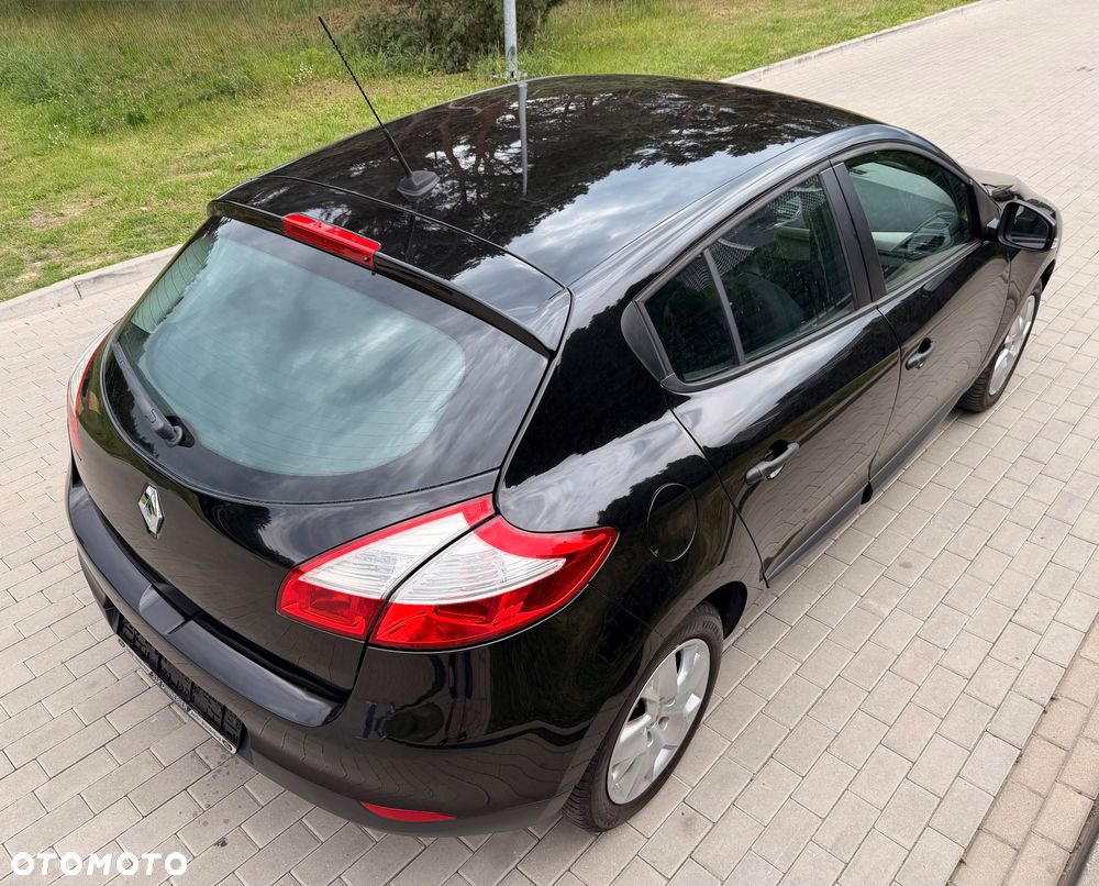 Renault Megane 1.6 16V 100 J'taime - 11