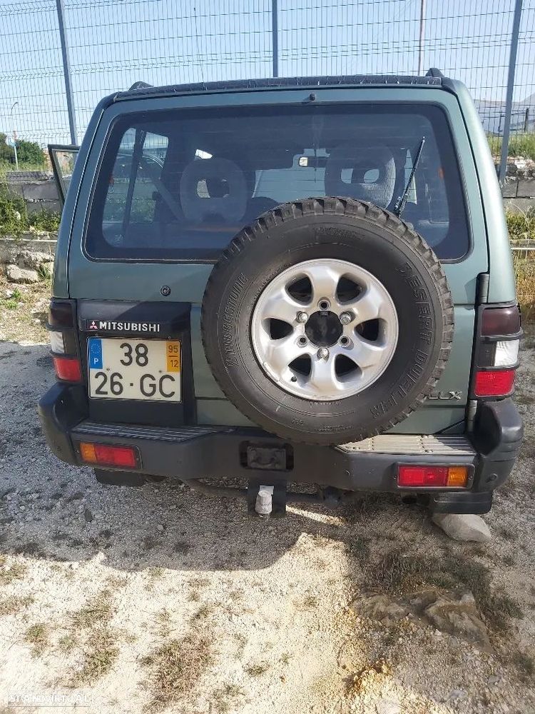 Mitsubishi Pajero 2.5 TDi GLX - 4