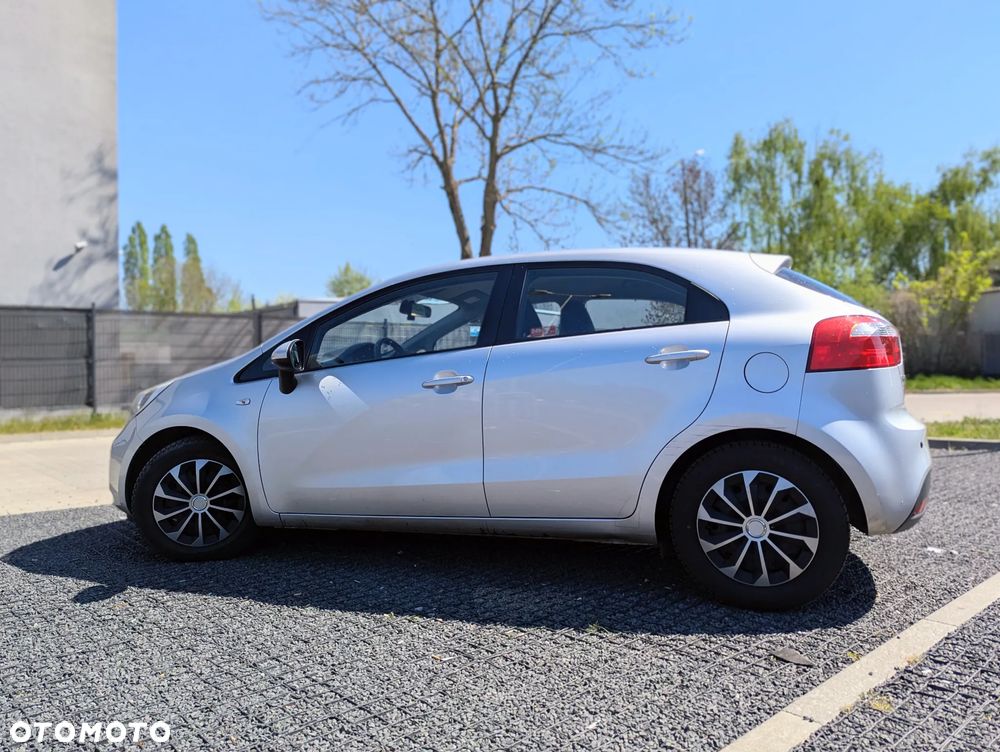 Kia Rio 1.4 M - 4