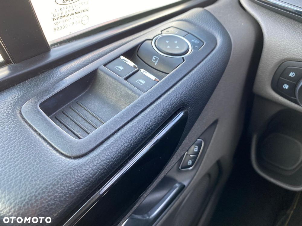 Ford Tourneo Custom 2.0 EcoBlue L2 Titanium - 11