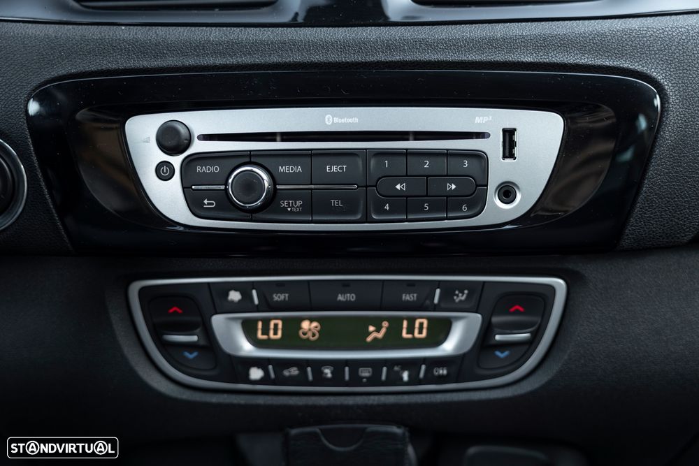 Renault Scénic 1.6 dCi Bose Edtion SS - 13