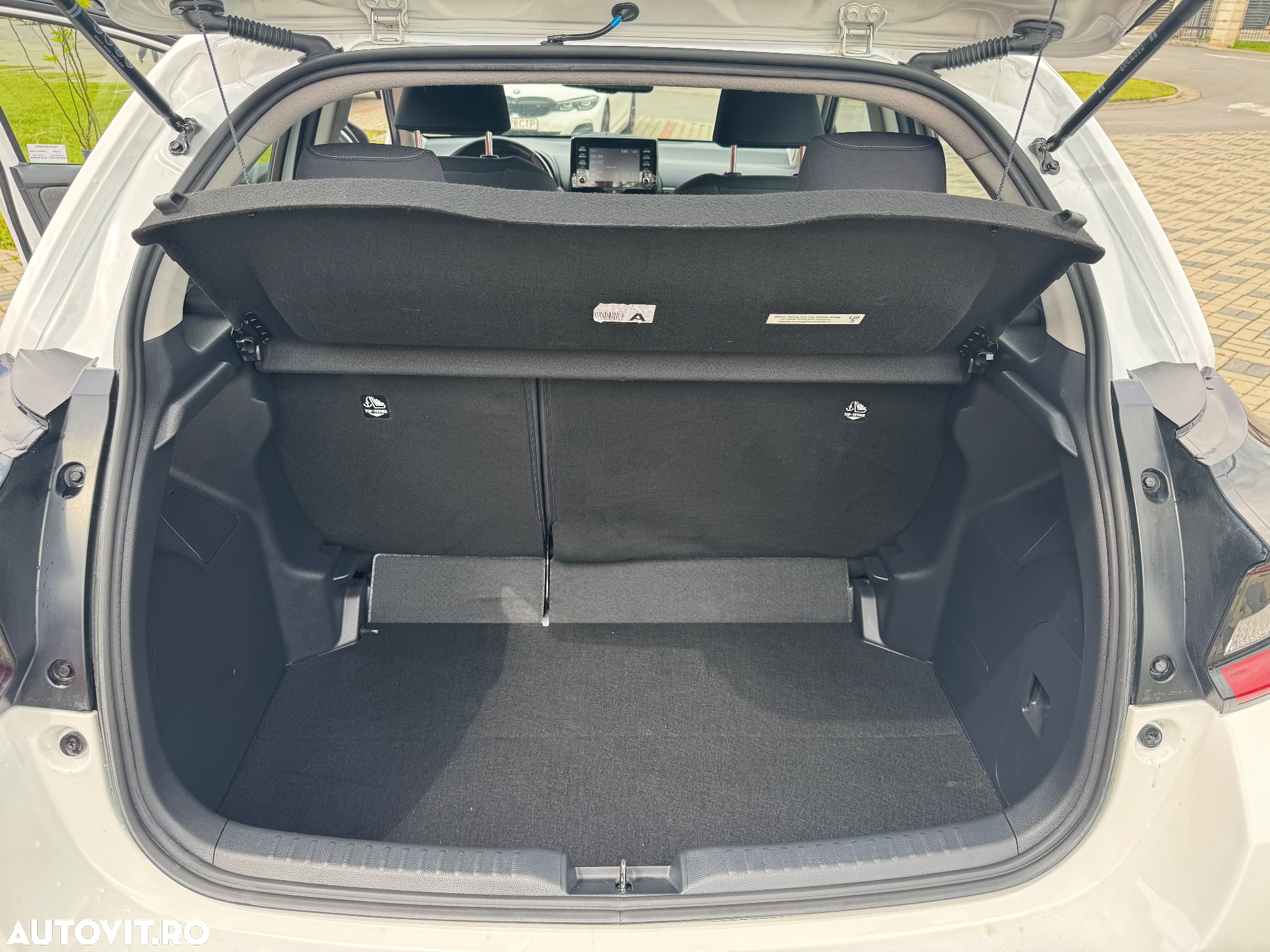 Toyota Yaris 1.5 116 CP HEV Dynamic - 24