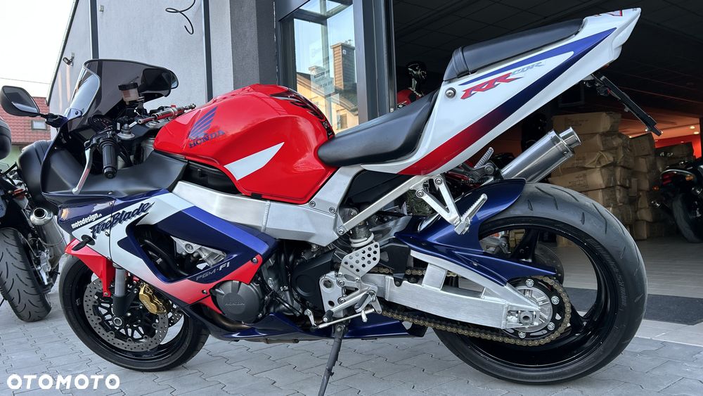 Honda CBR - 37