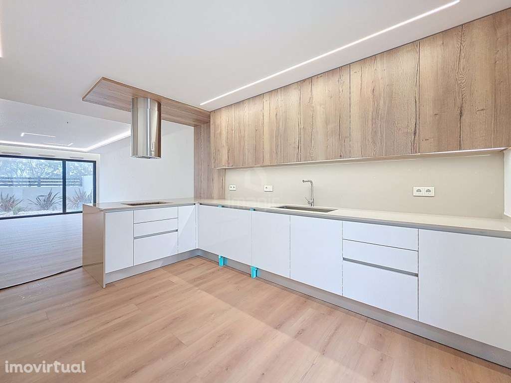 MORADIA T4 NOVA EM MAFRA. - Grande imagem: 2/38