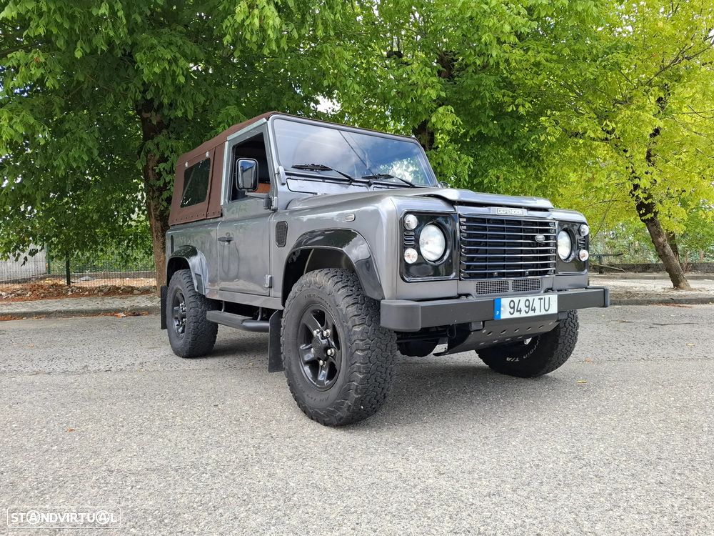 Land Rover Defender 90 2.5 Td5 Soft Top - 3