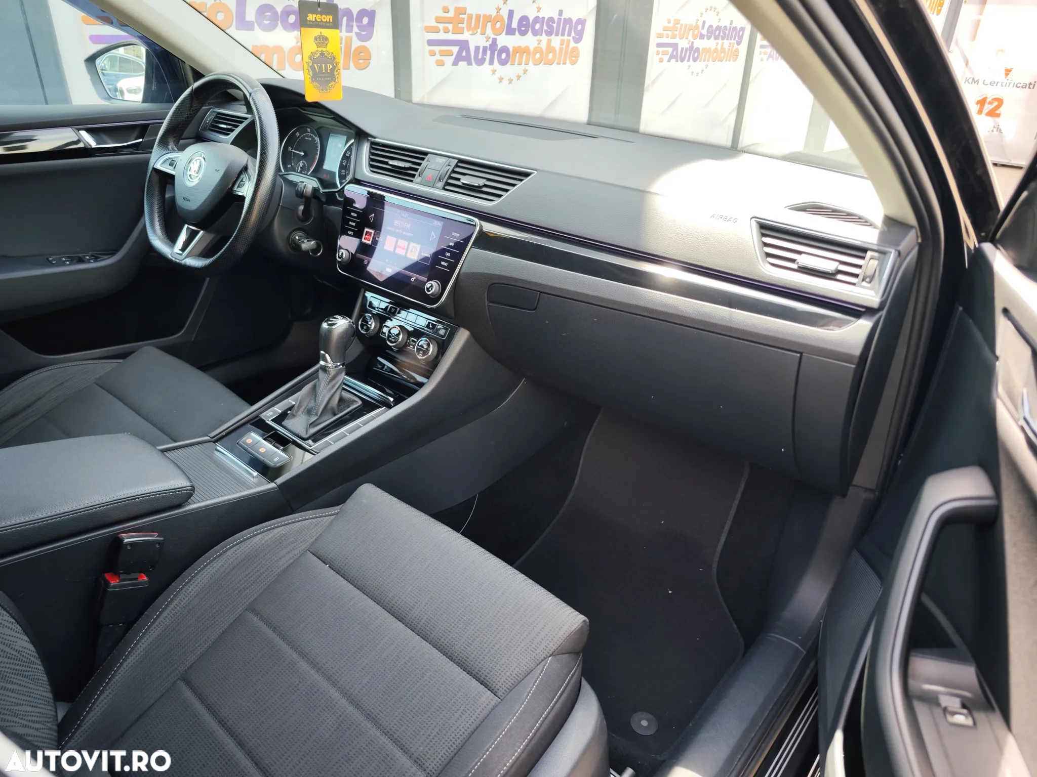 Skoda Superb 2.0 TDI DSG Ambition - 17