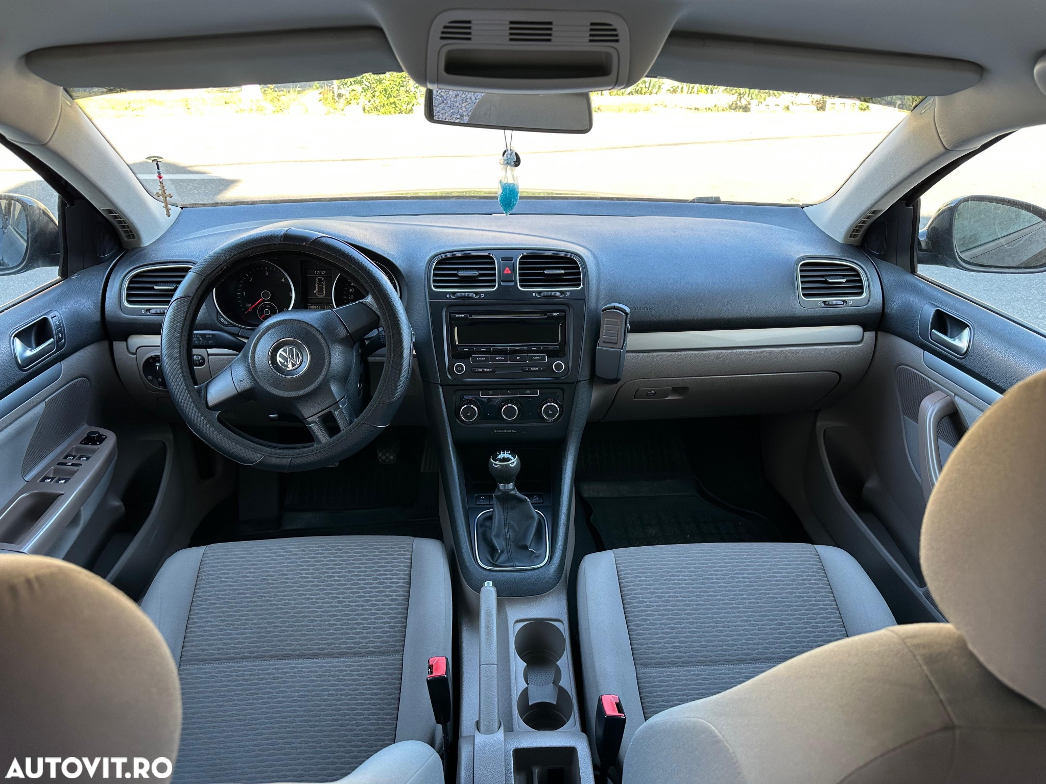 Volkswagen Golf 1.6 TDI BlueMotion Technology DPF Comfortline - 8