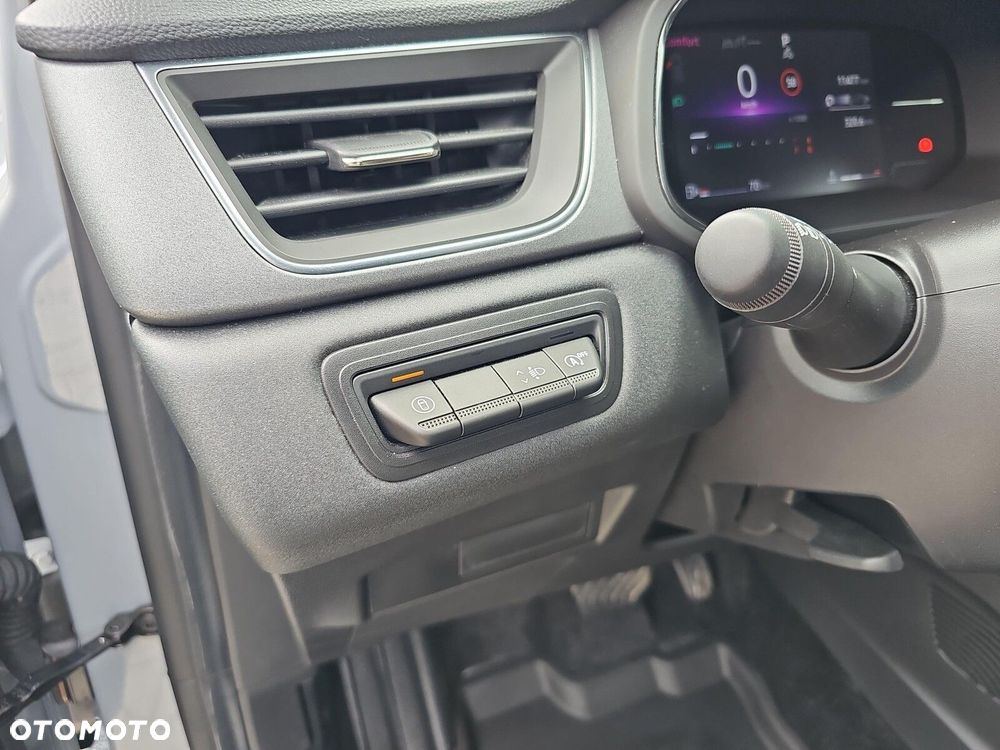 Renault Captur 1.3 TCe mHEV Techno EDC - 33