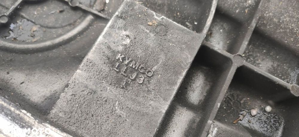 KR KAPA DEKIEL POKRYWA KYMCO X-CITING 250 300 500 - 4