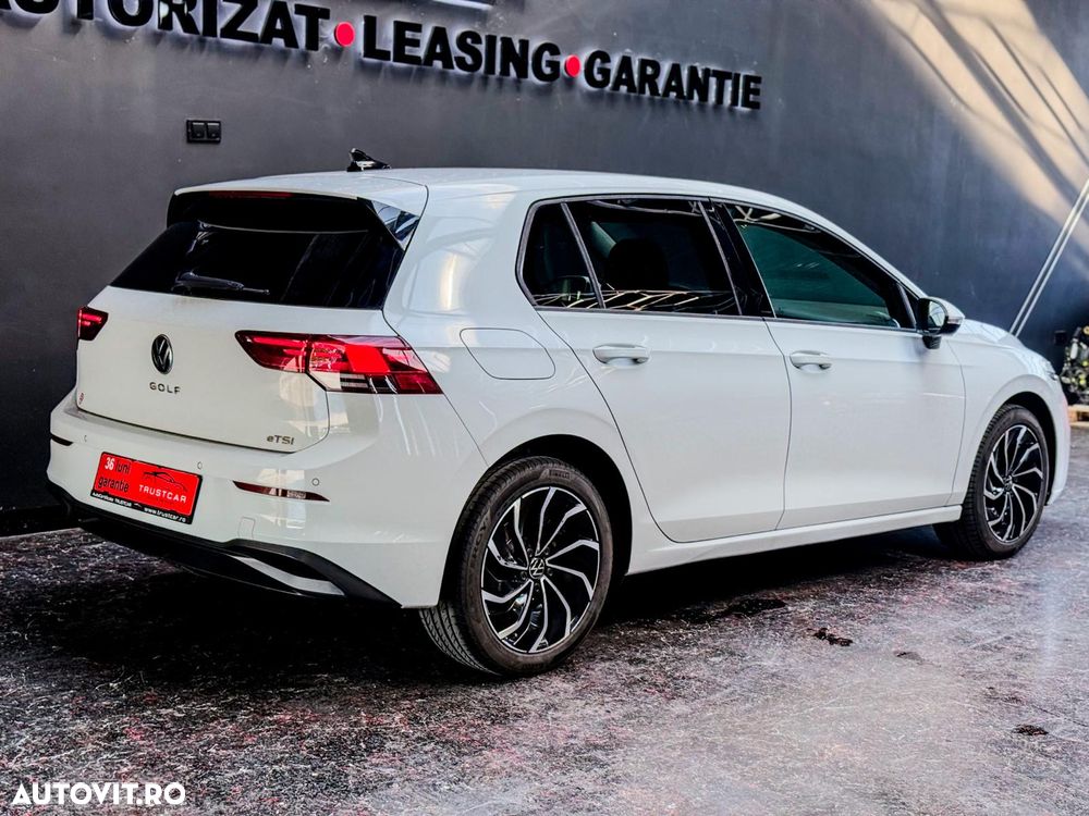Volkswagen Golf - 26