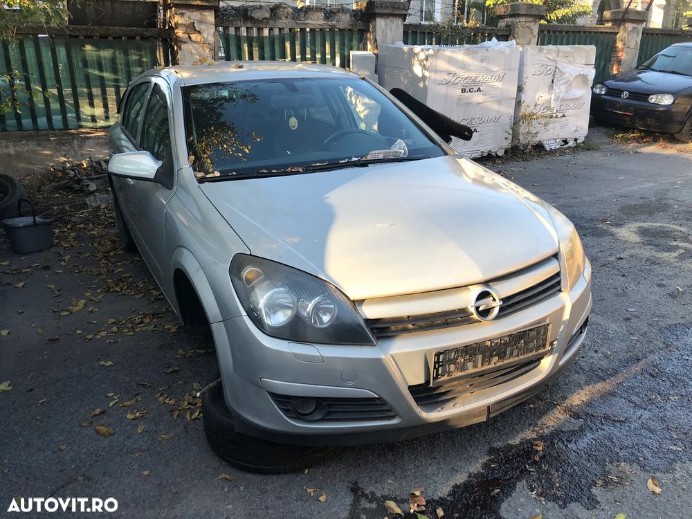 Dezmembrez Opel Astra H 1,6 benzina 2005 Z167 - 4