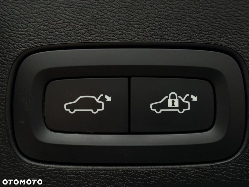 Volvo XC 60 - 25