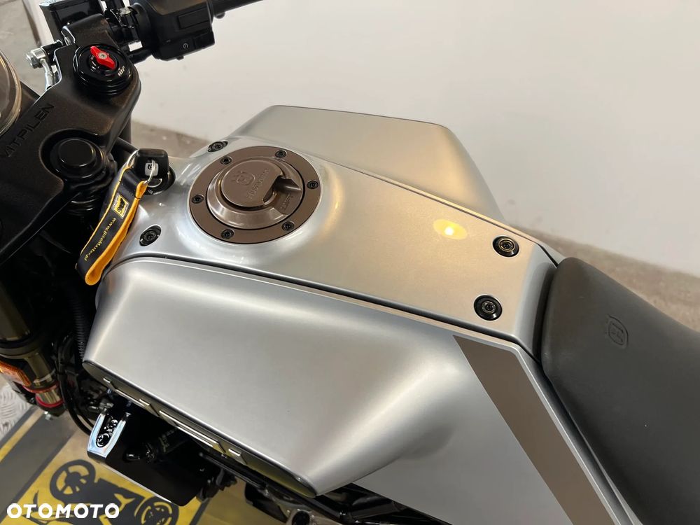 Husqvarna Vitpilen - 13