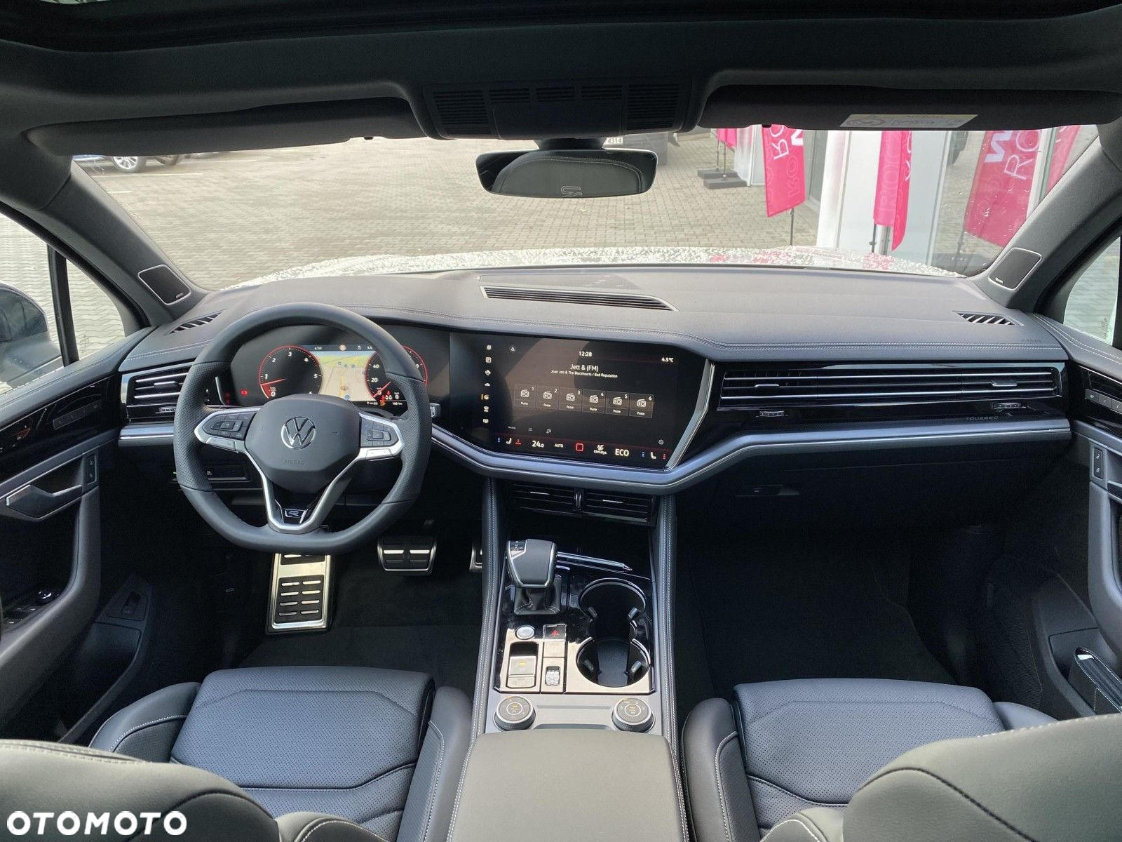 Volkswagen Touareg - 22