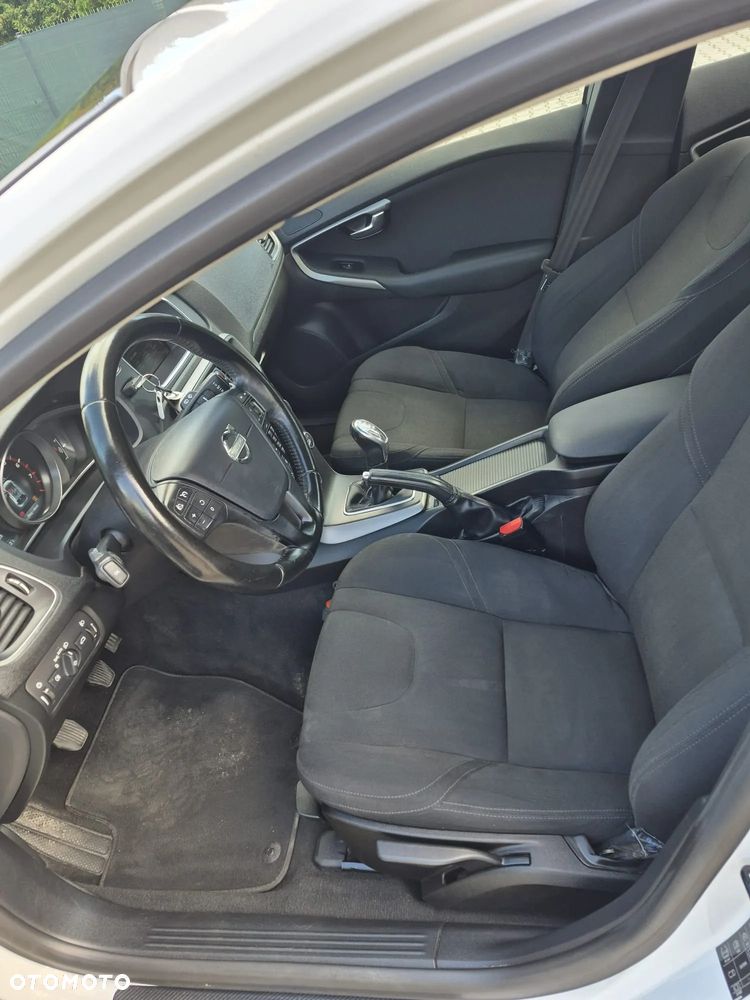 Volvo V40 - 9