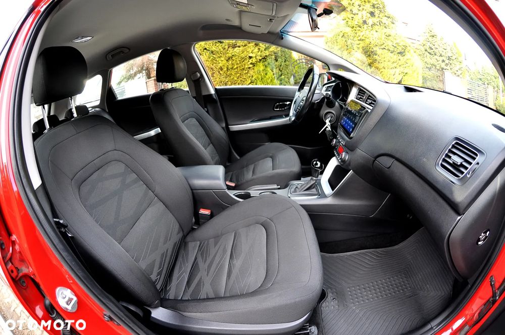 Kia Ceed 1.6 GDI M DCT - 21