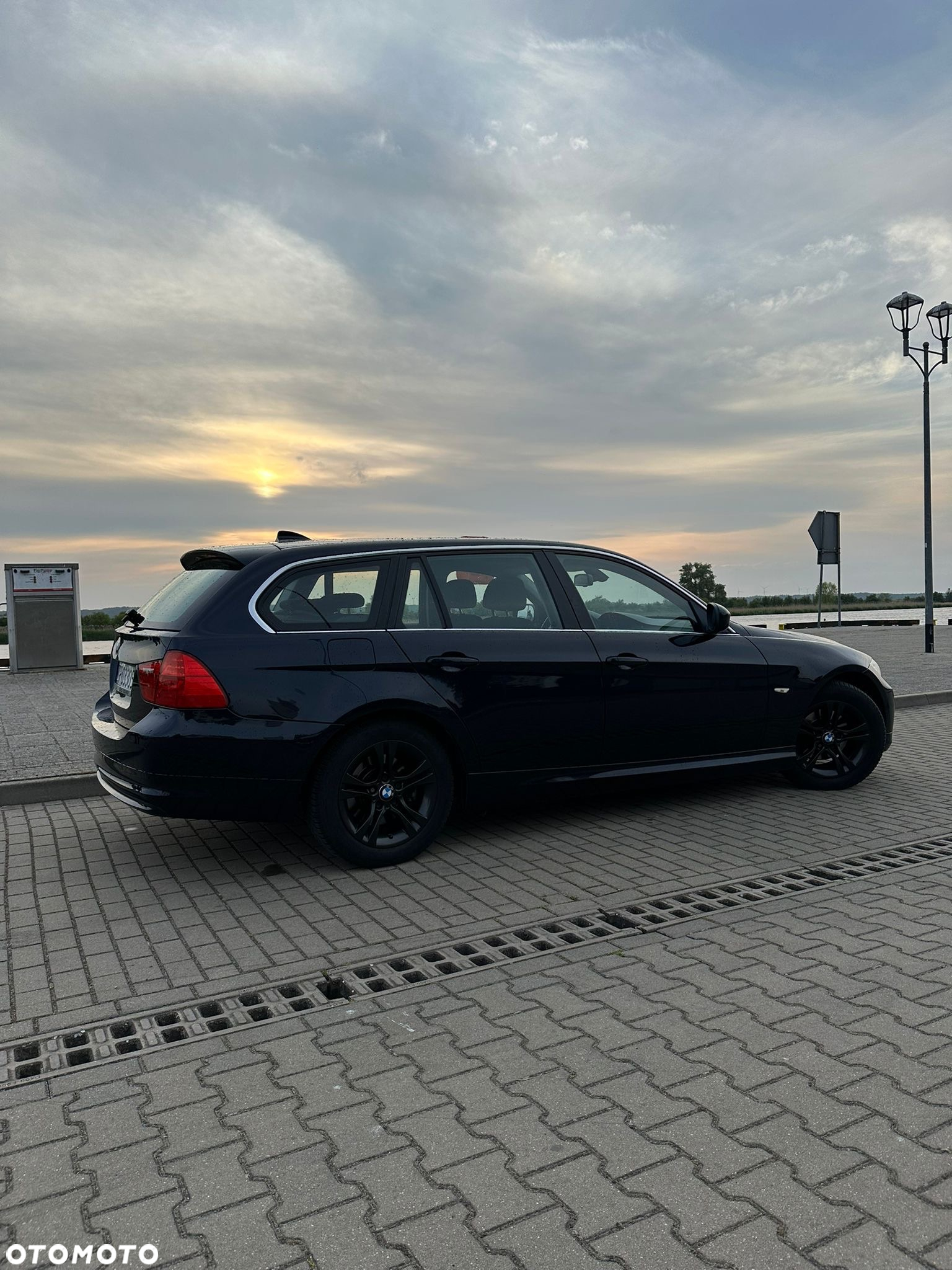BMW Seria 3 318i - 6