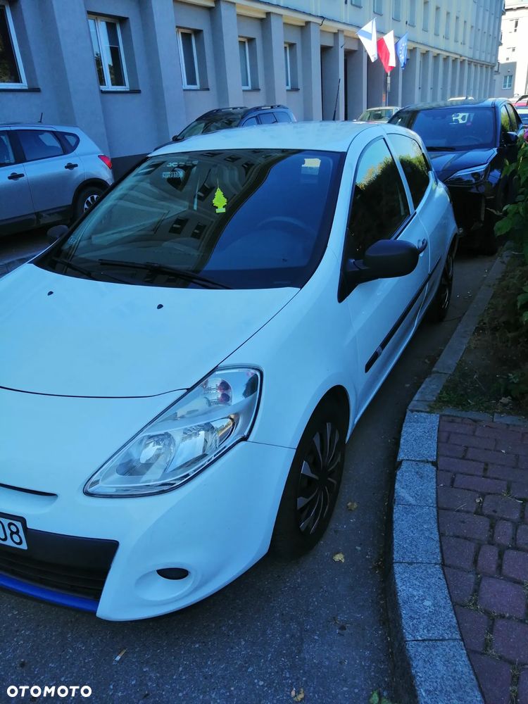 Renault Clio - 7