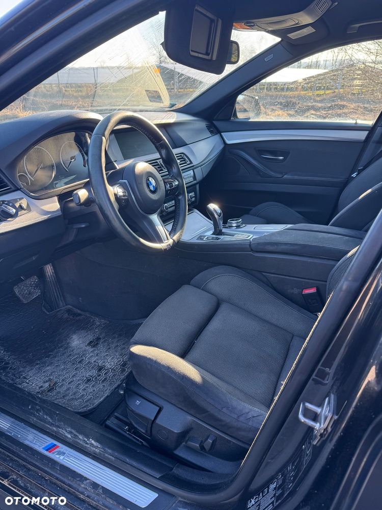 BMW Seria 5 528i xDrive - 10